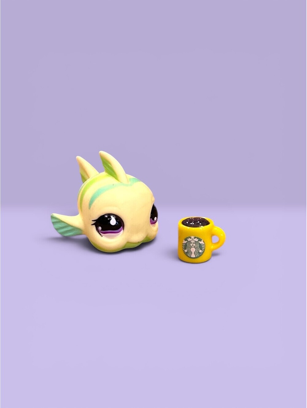 Littlest Pet Shop LPS Fish #519 with Coffee Accessory